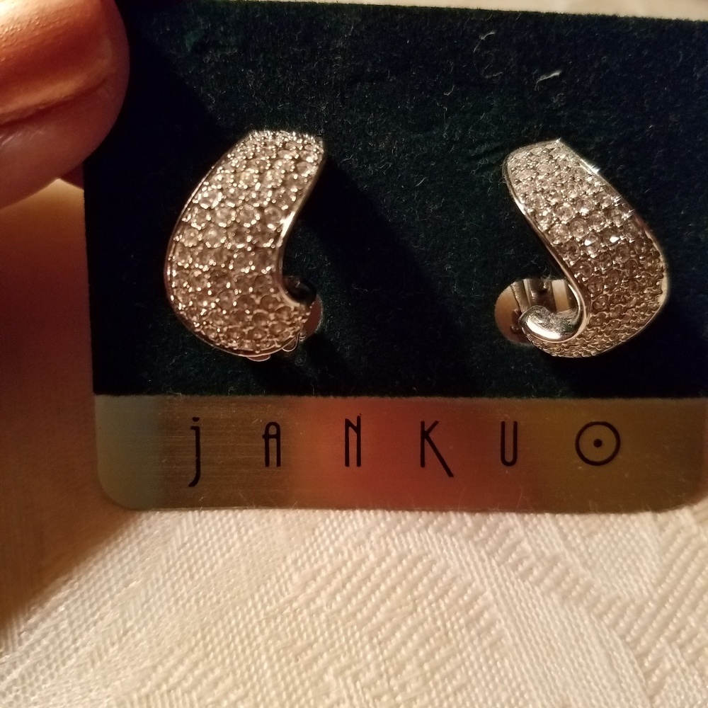 Earrings Clip NWT